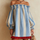Oralia | Vestido mini de rayas azules y blancas con hombros descubiertos y bajo en contraste