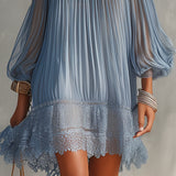 Serapia | Vestido mini azul fruncido con hombros descubiertos y bajo de encaje