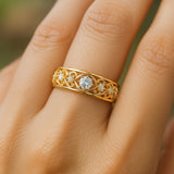 Inés – Anillo entrelazado con circonita