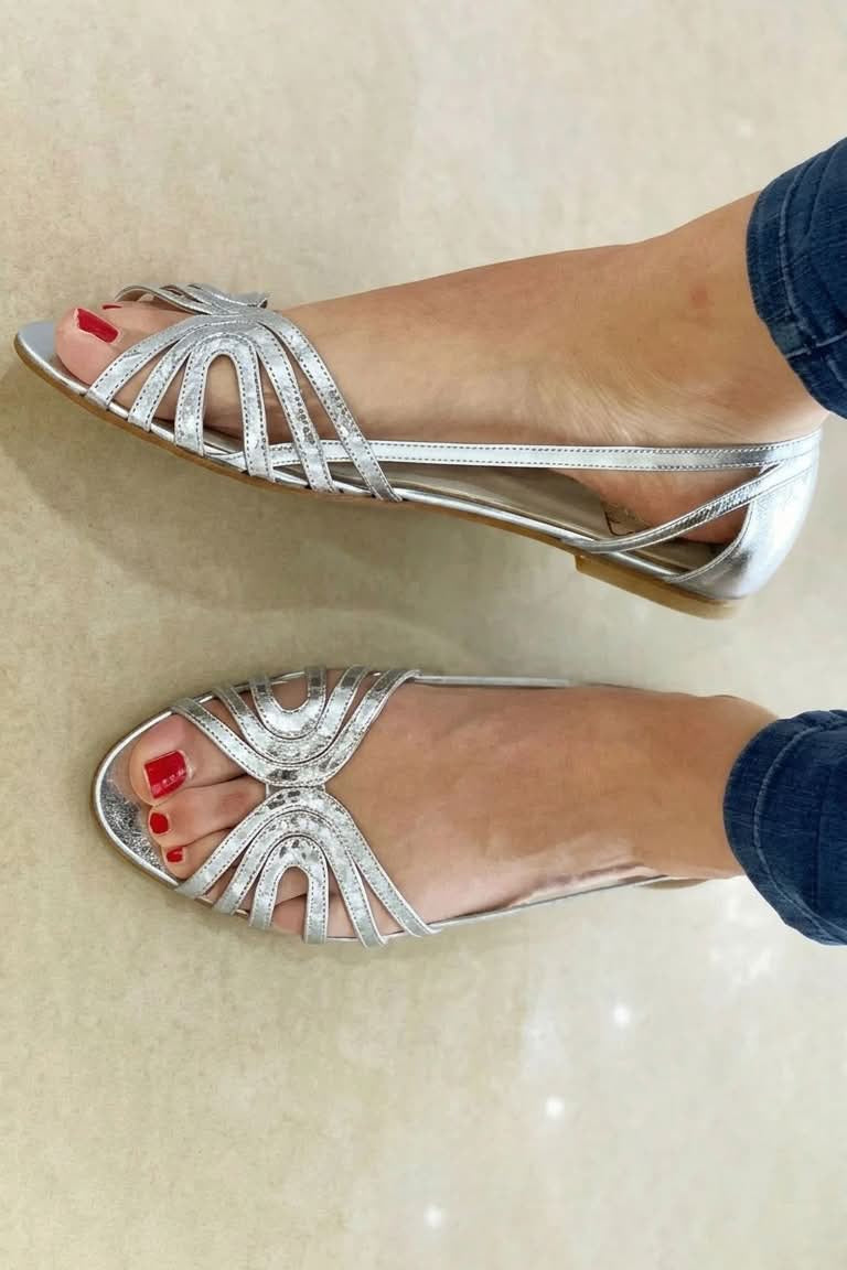 Eleonora – Sandalia dorada luz de verano