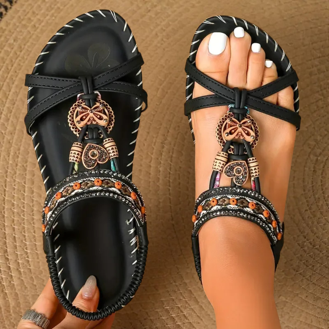 Zaira – Sandalias boho con detalles decorativos