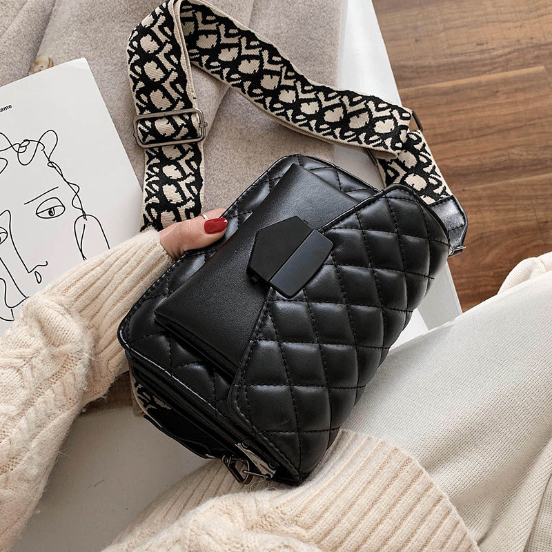 Aitana – Bolso acolchado con cadena