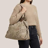 Anita | Bolso tote con tachuelas