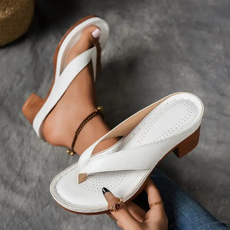 Elara – Sandalias de tacón medio elegantes