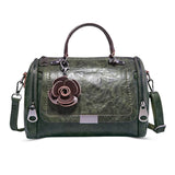 Gardenia | Bolso cilíndrico con flor a mano