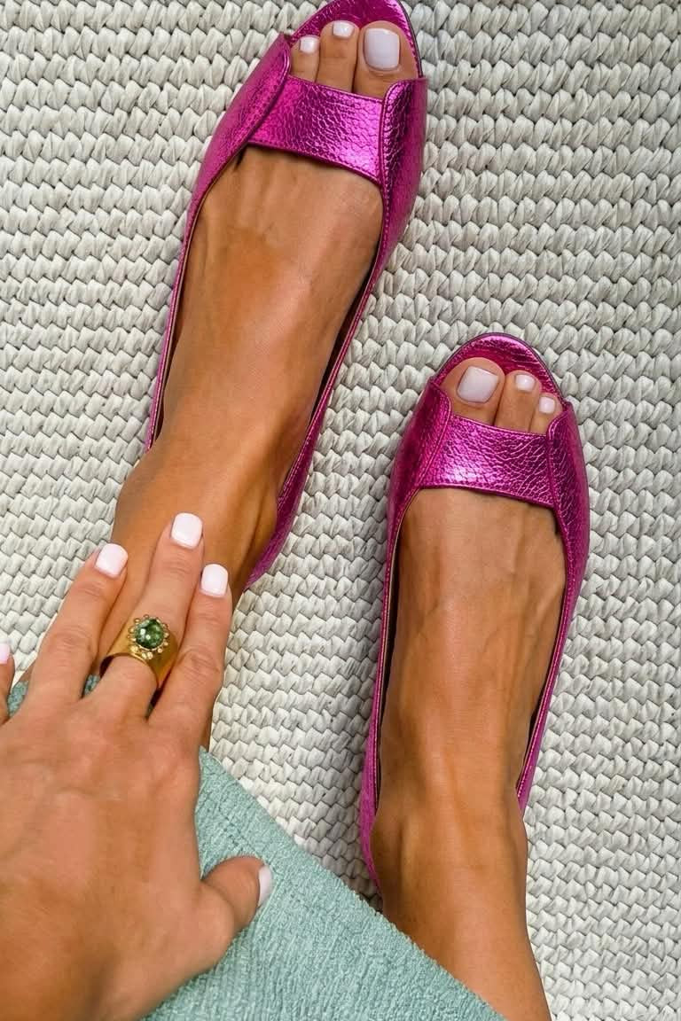 Adelina – Sandalia dorada confort chic