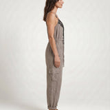 Nieves – Mono de lino con bordado boho