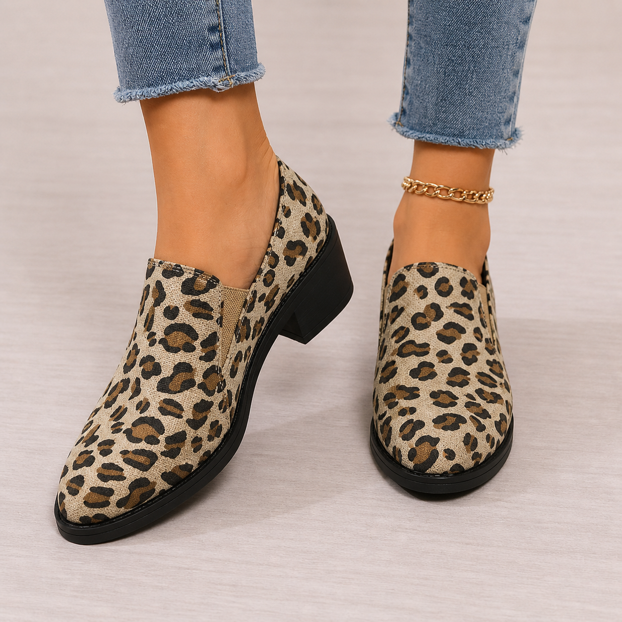 Fernanda | Mocasín de leopardo con tacón bajo