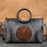 Magnolia | Bolso de mano con medallón floral