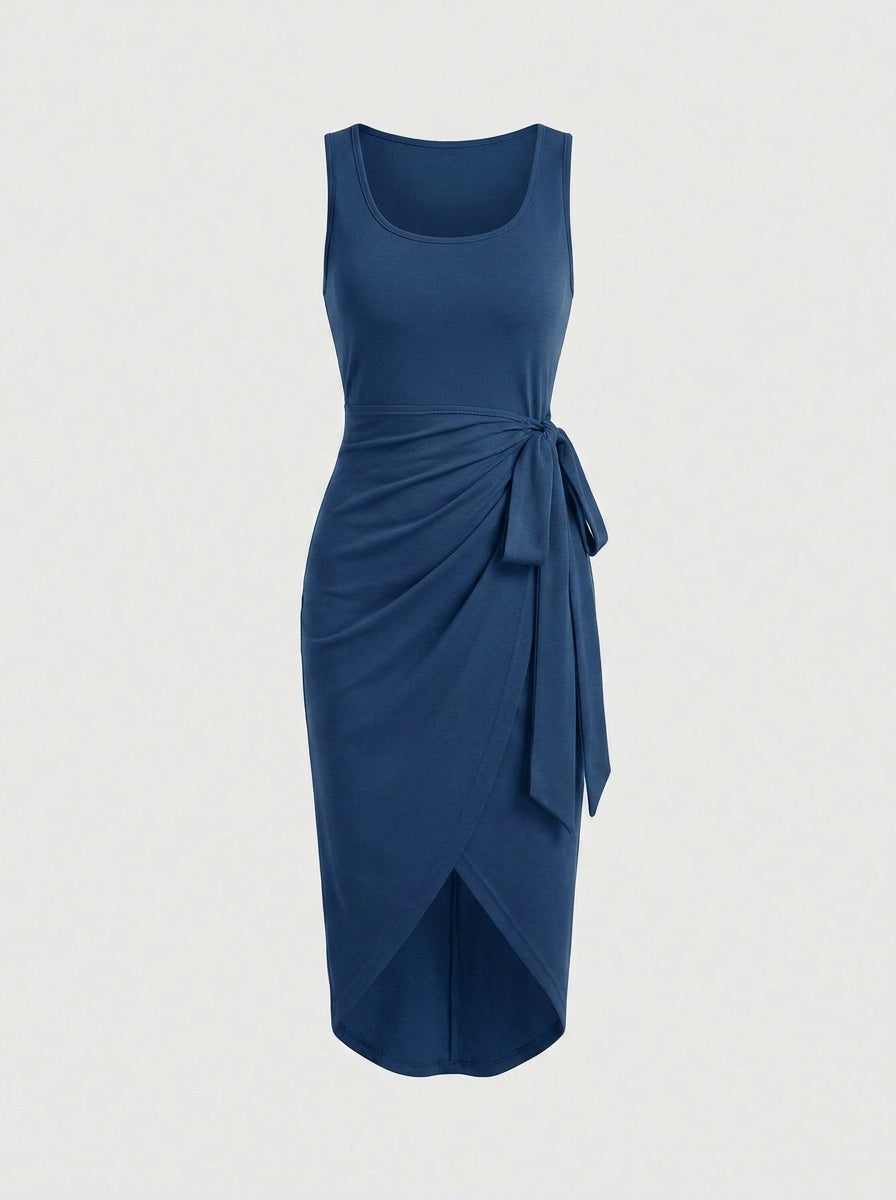 Kira – Vestido midi drapeado con nudo lateral