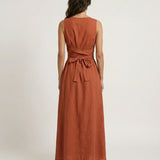 Aina – Vestido largo fluido con lazo