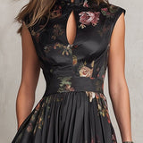 Vestido midi de satén plisado con escote en forma de llave