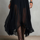 Conjunto de top negro y falda maxi de tul