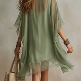 Vestido mini vaporoso de chiffón verde con escote en V