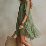 Vestido mini vaporoso de chiffón verde con escote en V
