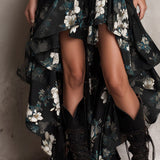 Vestido maxi sin tirantes con estampado floral negro