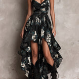 Vestido maxi sin tirantes con estampado floral negro