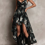 Vestido maxi sin tirantes con estampado floral negro
