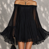 Orosia | Vestido mini negro con mangas acampanadas y hombros descubiertos fruncidos