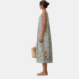 Amaranta | Vestido de flores bordadas sobre gris