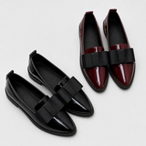 Ermelinda | Mocasín burdeos de charol con lazo