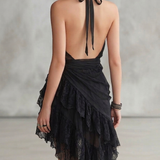 Vestido Mini de Encaje Negro con Escote Halter y Volante